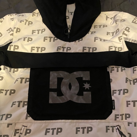 Exclusive Collab Ftp X Dc Anorak White 